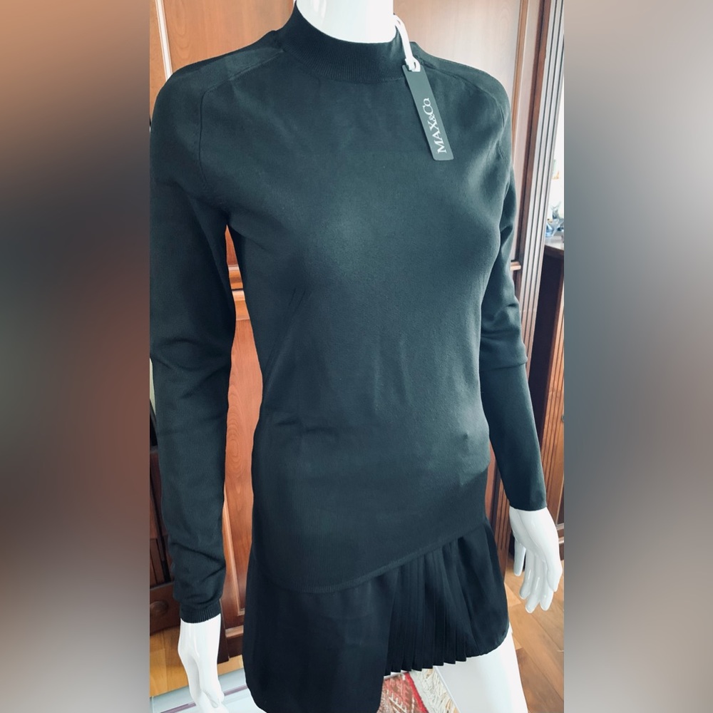 NWT Max Mara black knit mock-neck top long sleeves large slit opening back neck